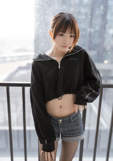 日韩8自拍_BD英语免费高清观看