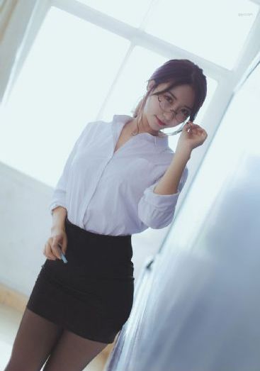 电脑高清壁纸欧美男_普通话在线观看