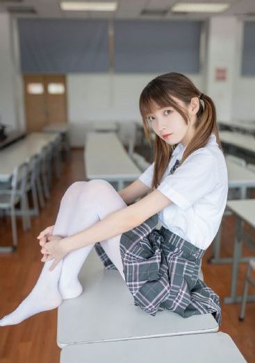 欧美艳星felineeous_1080PHD在线观看