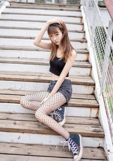 欧美头像高冷男男生_JVID性感写真